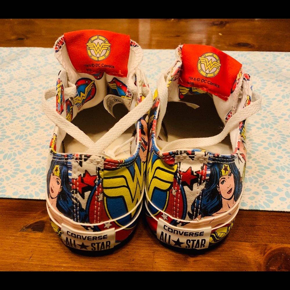 Limited Wonder Woman converse